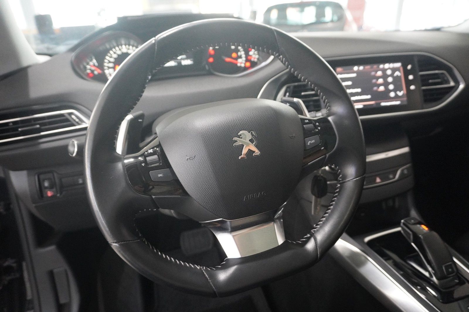 Peugeot 308 SW 1.5D ALLURE - Samsaru's Car Outlet