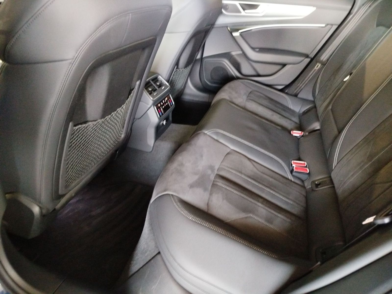 Audi A6 Avant 50 TDI quattro S line - Samsaru's Car Outlet