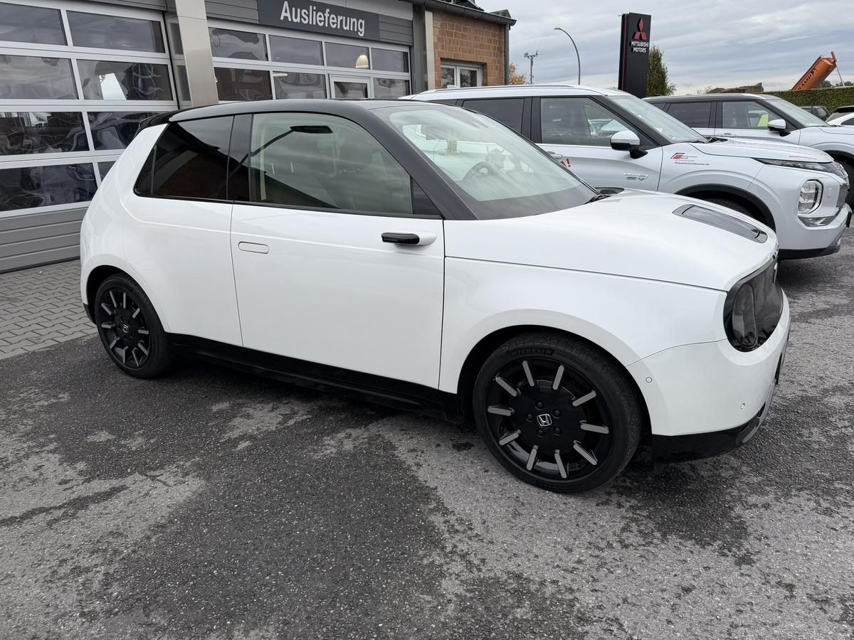 Honda e Advance 17"