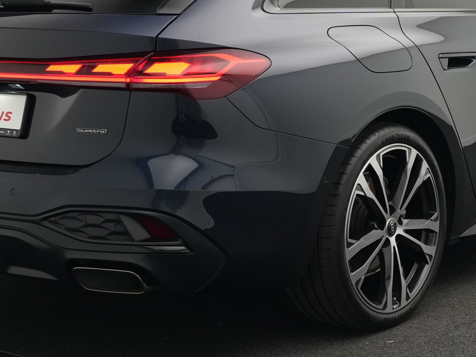 Audi A5 Avant TFSI qu. 2x S line *AHK*PANO*HdUp*20''*