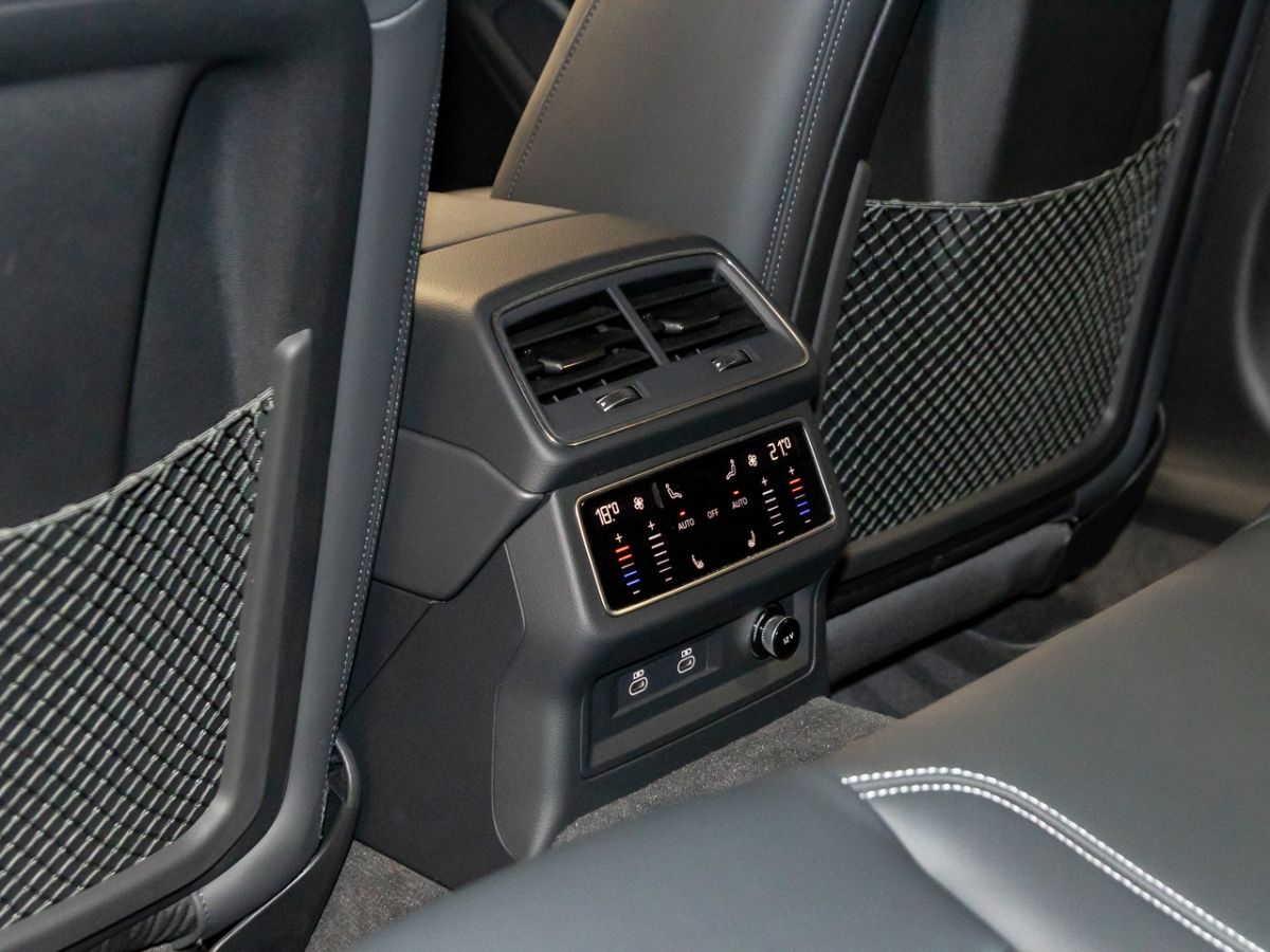 Audi A6 Avant S line 55 TFSI e quattro S tronic - Samsaru's Car Outlet
