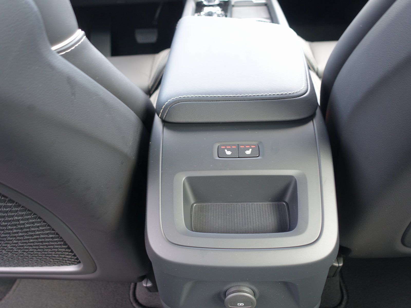 Volvo XC60 Black Edition Plus T6 AWD - Samsaru's Car Outlet