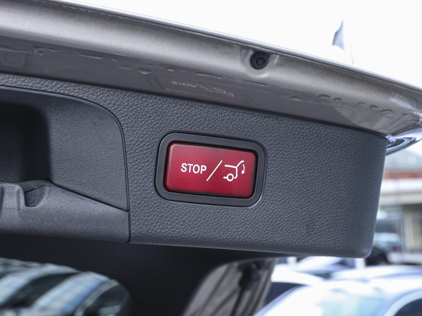 Mercedes-Benz GLC 300 de 4M Panorama Distronic Kamera LED AHK