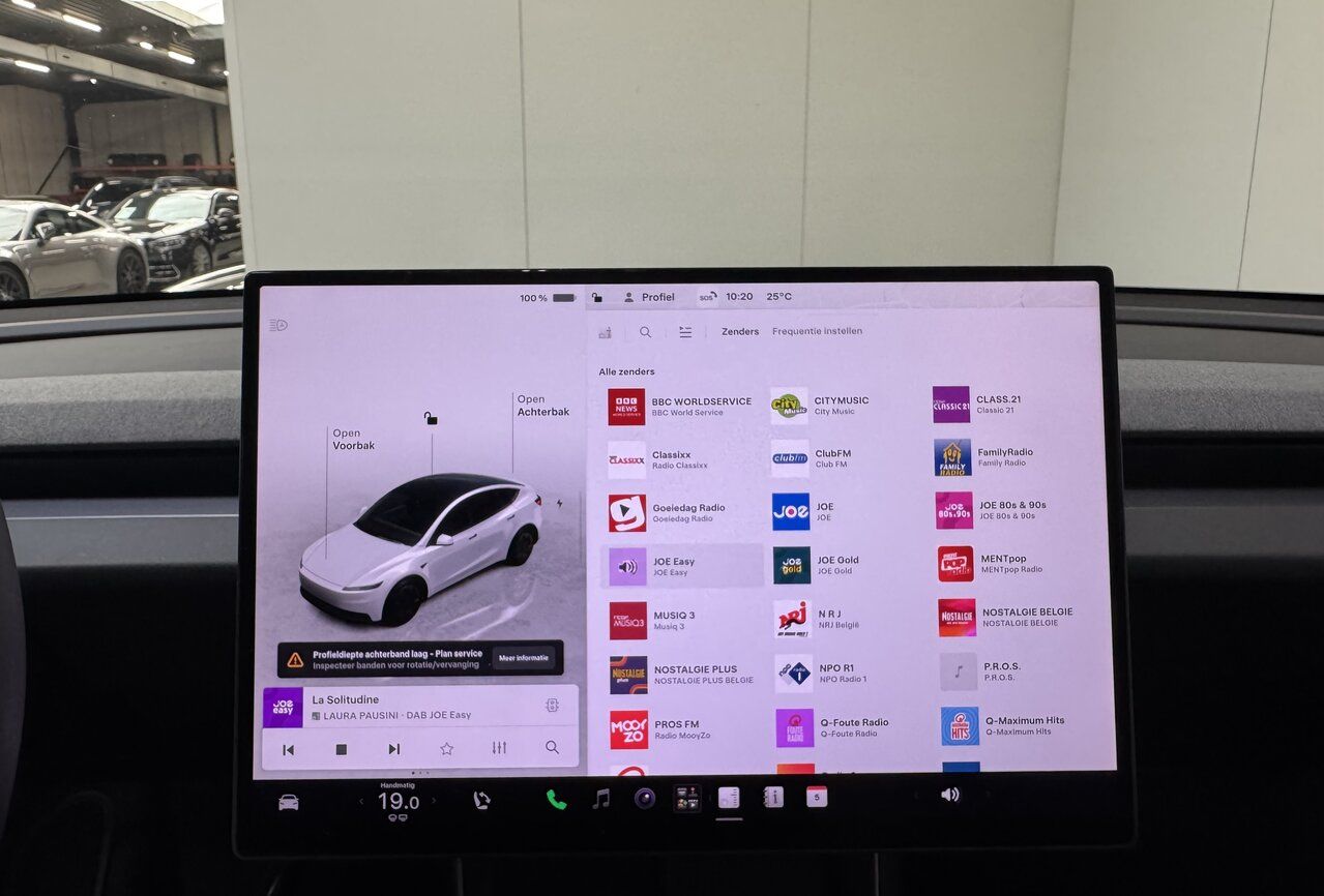 Tesla Model Y  Standard Range - 450 Km Range! Topstaat