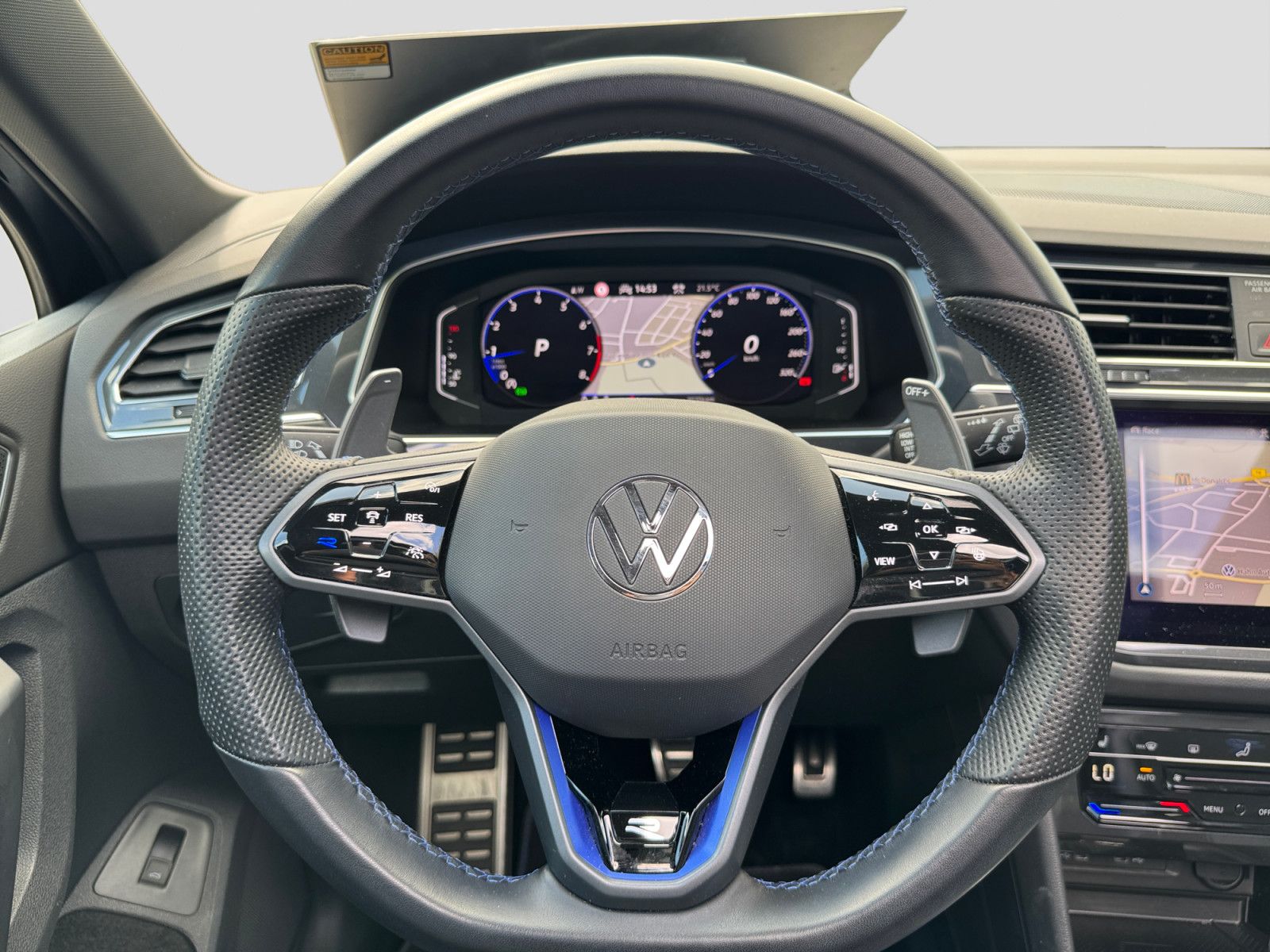 Volkswagen Tiguan R 2.0TSI DSG 4M Akrapovic Pano Leder CAM