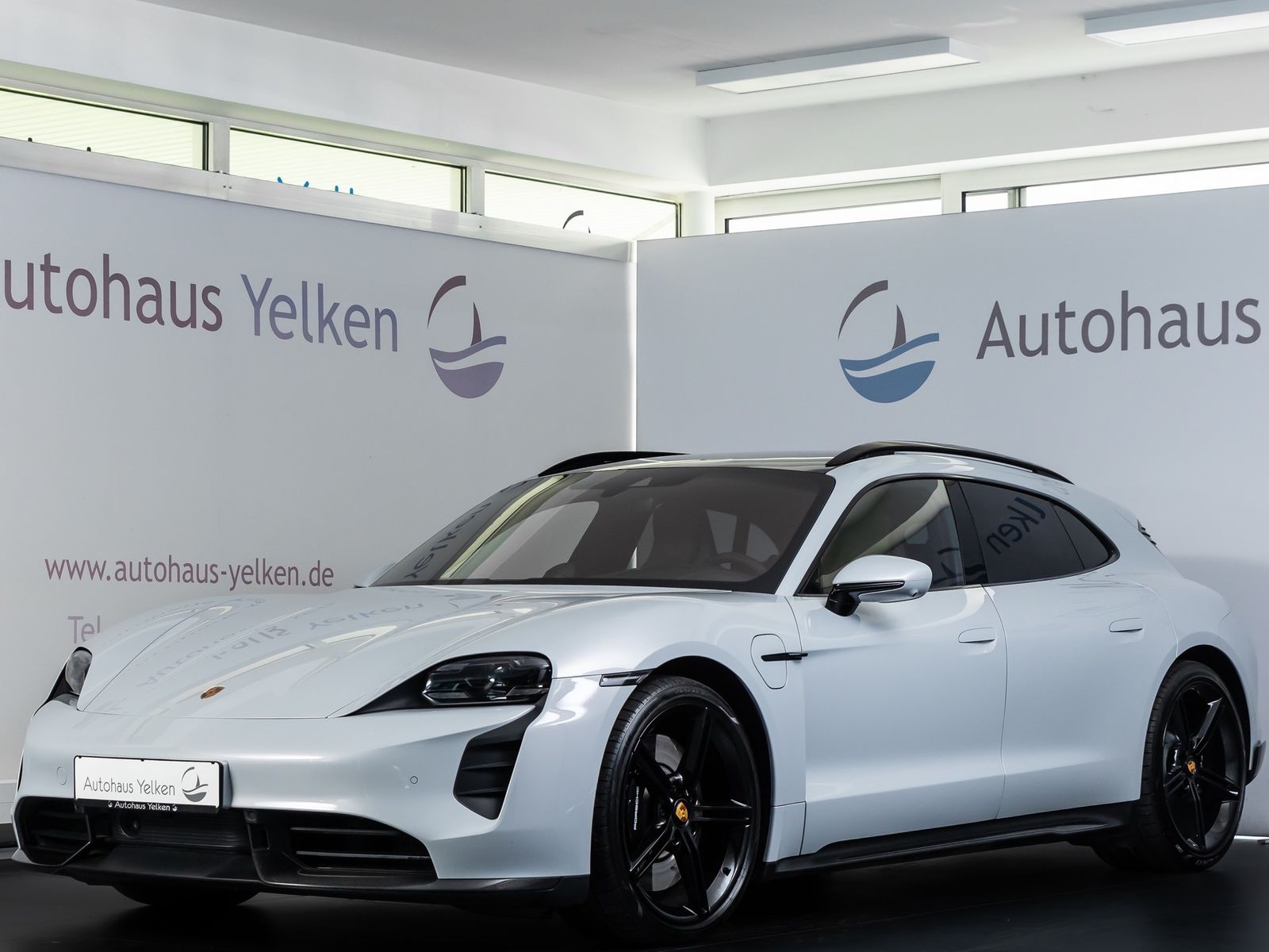 Porsche Taycan GTS Sport Turismo SPORTDESIGN CARBON*BURM