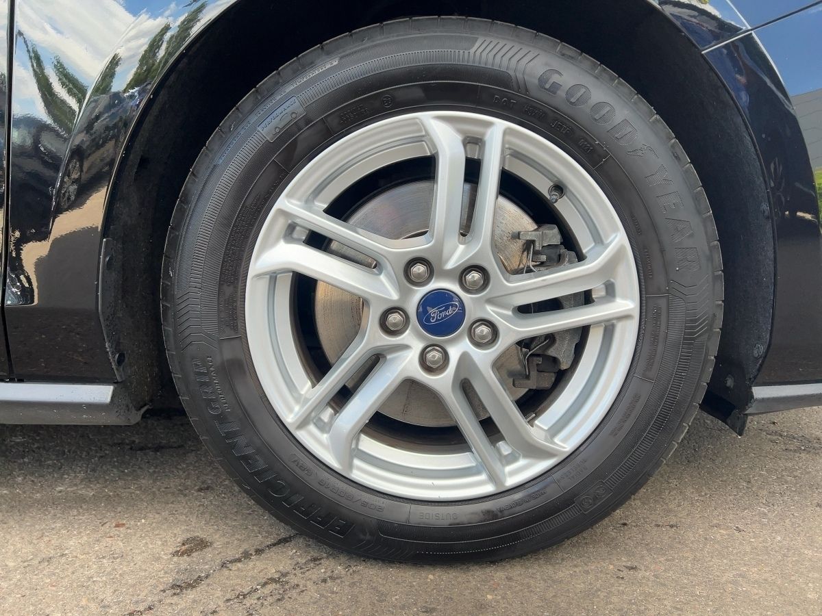 Ford Focus 1.5 EcoBlue - Samsaru's Car Outlet