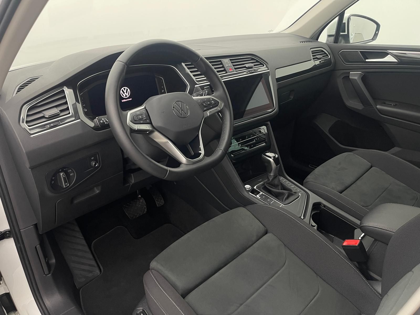 Volkswagen Tiguan Elegance eHybrid *HuD*MATRIX*AHK*ACC*KEY*