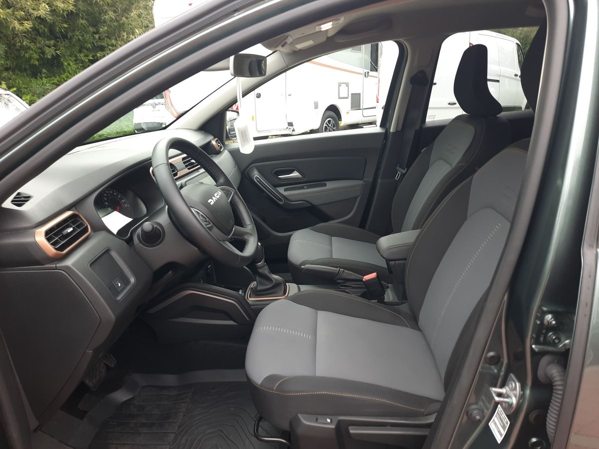 Dacia Duster II TCe 150 Extreme - Samsaru's Car Outlet