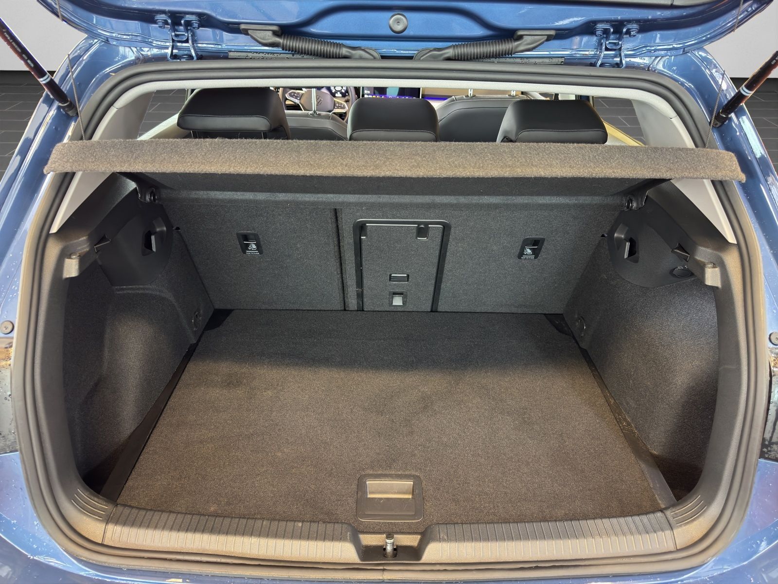Volkswagen Golf VIII 1,5 eTSI DSG Life  *ergo*LED+*HuD*Side