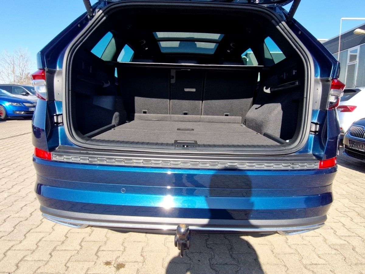 Skoda Kodiaq 2.0 TDI L&K DSG 4x4 Matrix Navi AHK Pano