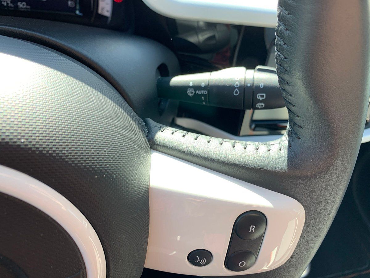 Renault Twingo ELECTRIC - Samsaru's Car Outlet
