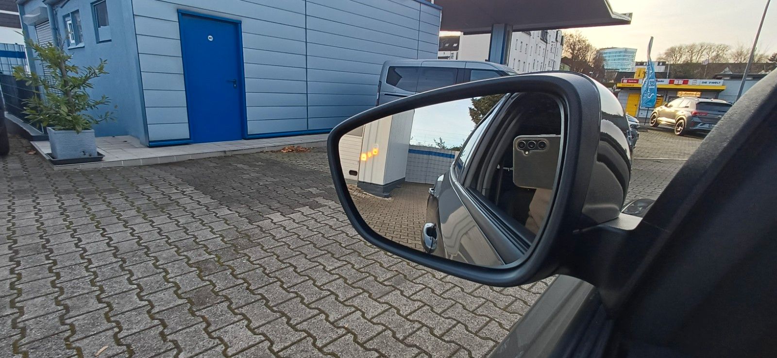 Ford Focus ST Line X-8Gang-Leder-Navi-Kamera-Pano-AHK
