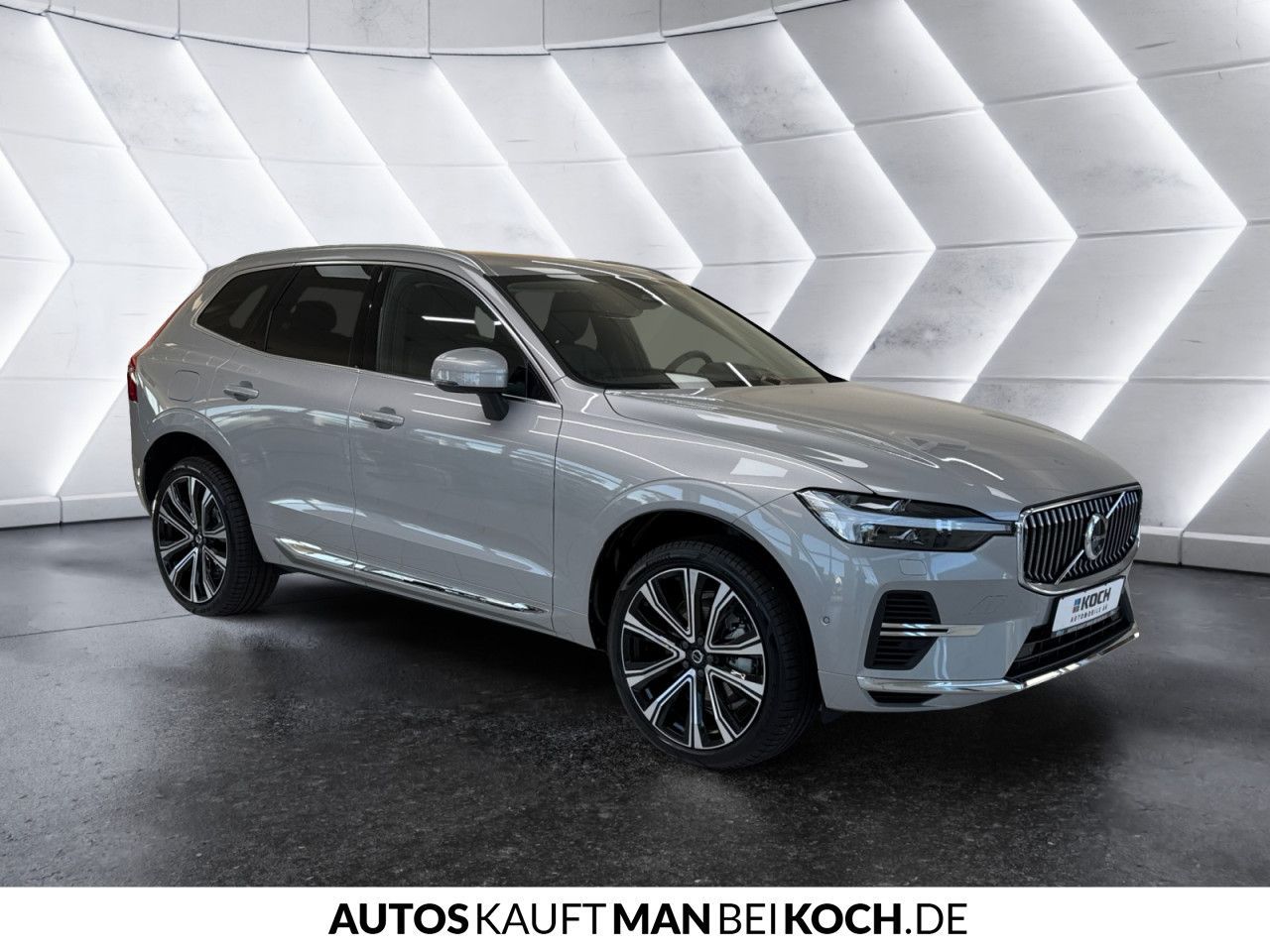 Volvo XC60 T6 Plug-In AWD - Samsaru's Car Outlet
