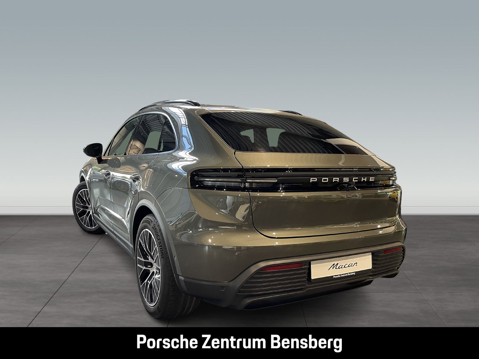 Porsche Macan 4 Electric
