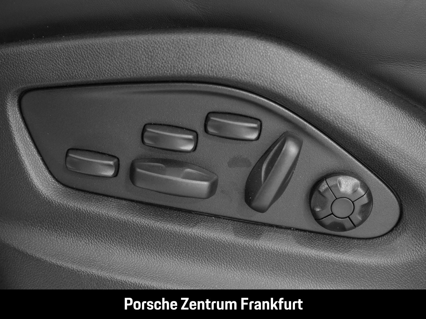 Porsche Cayenne E-Hybrid Black Edition HA-Lenkung BOSE