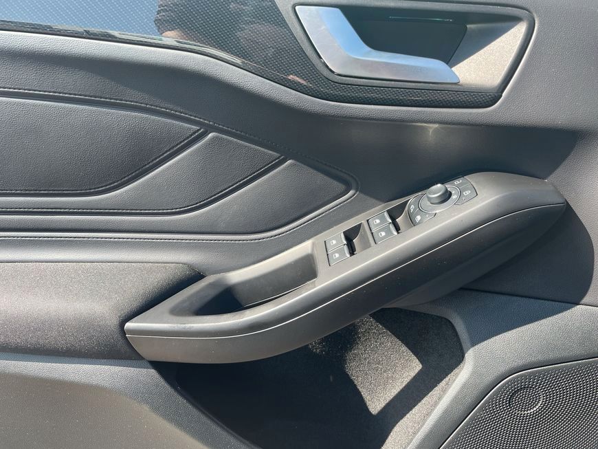 Ford Focus Turnier 1.0 EcoBoost Hybrid Aut. ST-LINE X
