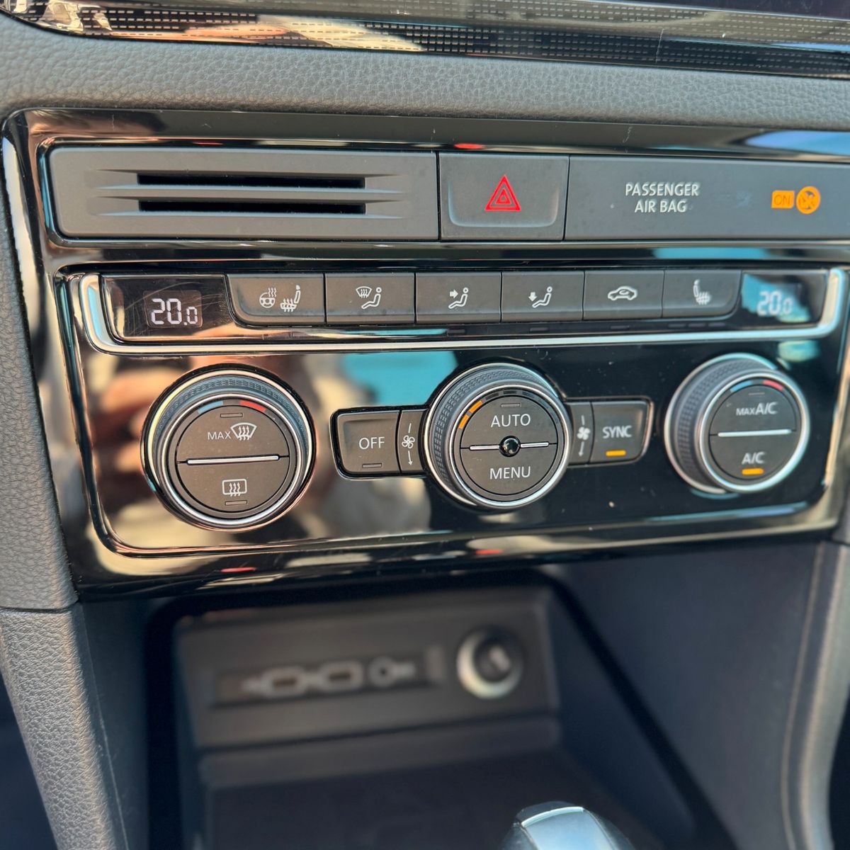 Volkswagen Golf Sportsvan VII Highline 2.0 TDI - Samsaru's Car Outlet