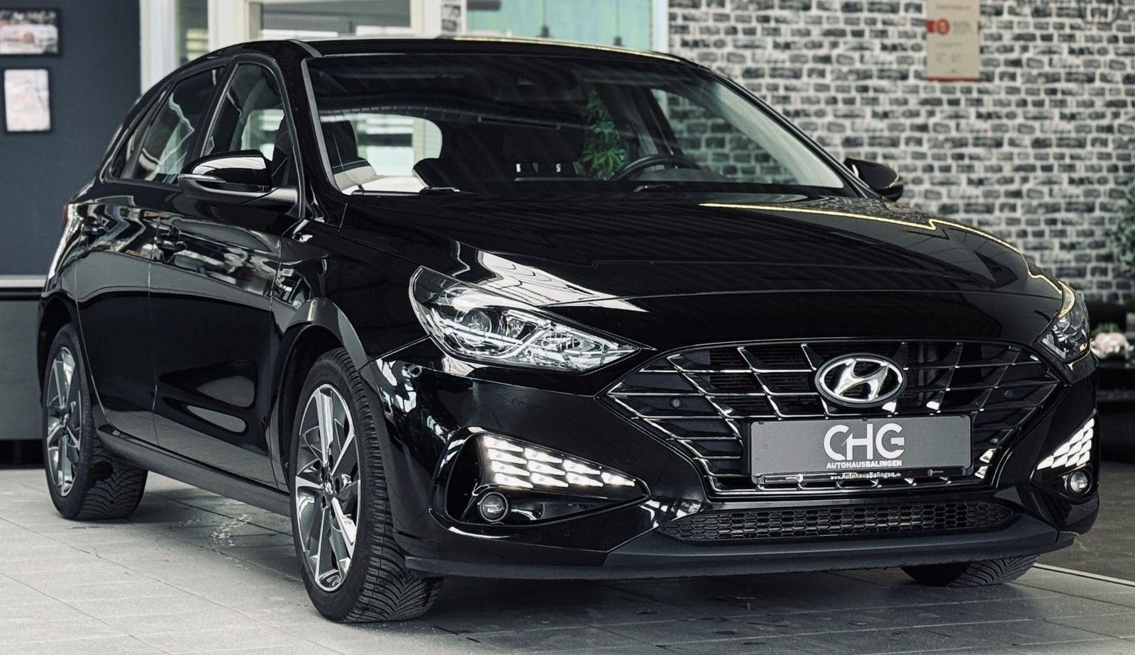 Hyundai i30 Trend Mild-Hybrid - Samsaru's Car Outlet