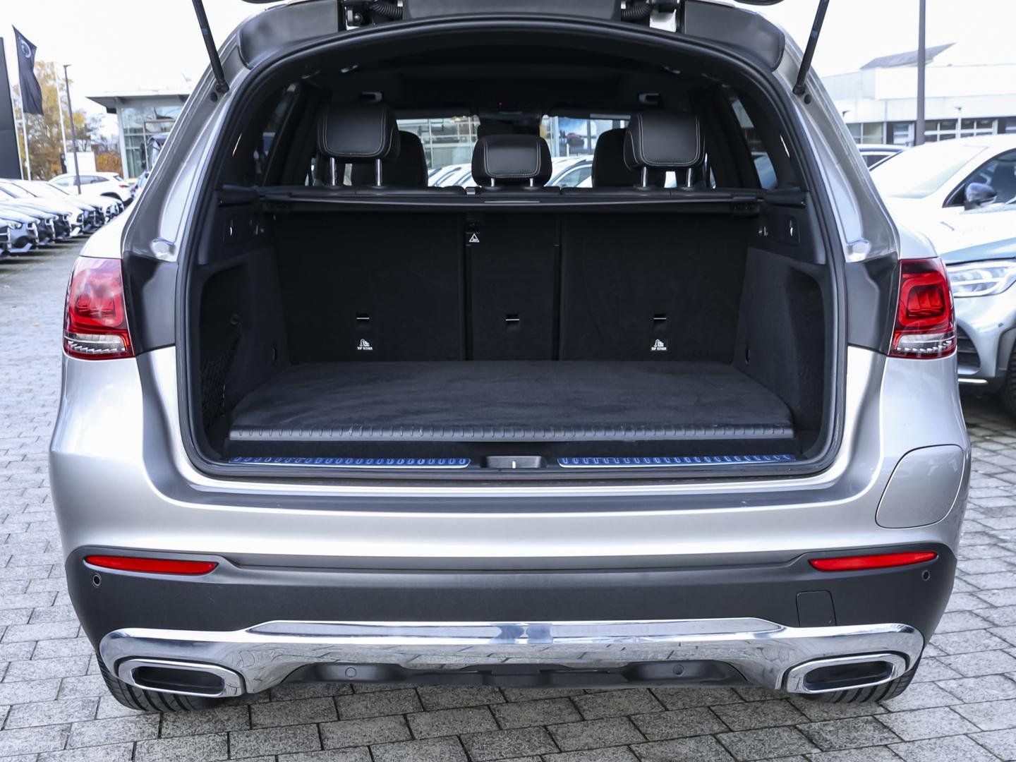 Mercedes-Benz GLC 300 de 4M Panorama Distronic Kamera LED AHK