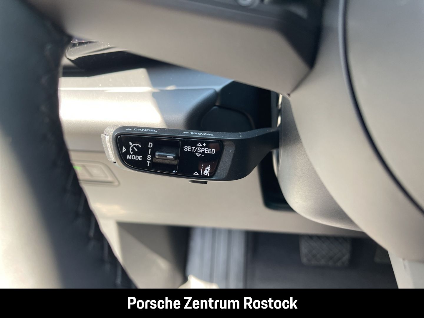 Porsche Macan 4 BOSE Rückfahrkamera Abstandstempomat LED