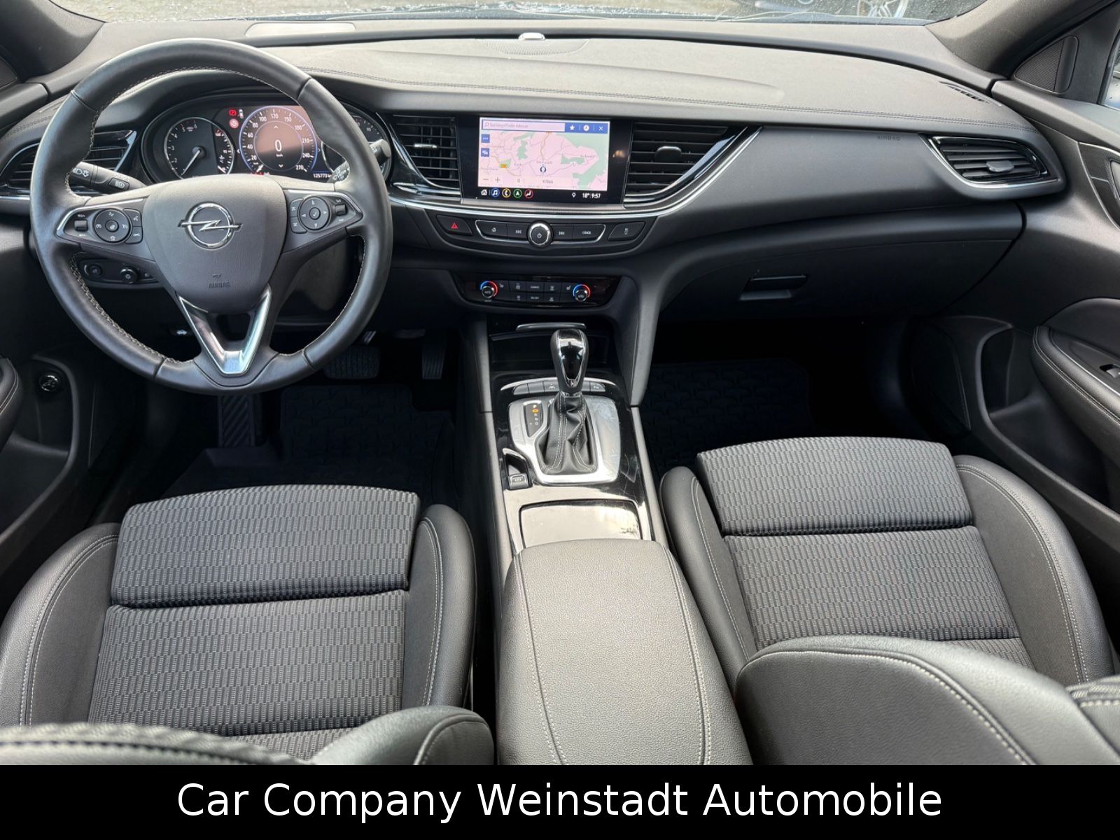 Opel Insignia B Sports Tourer Business Elegance - Samsaru's Car Outlet