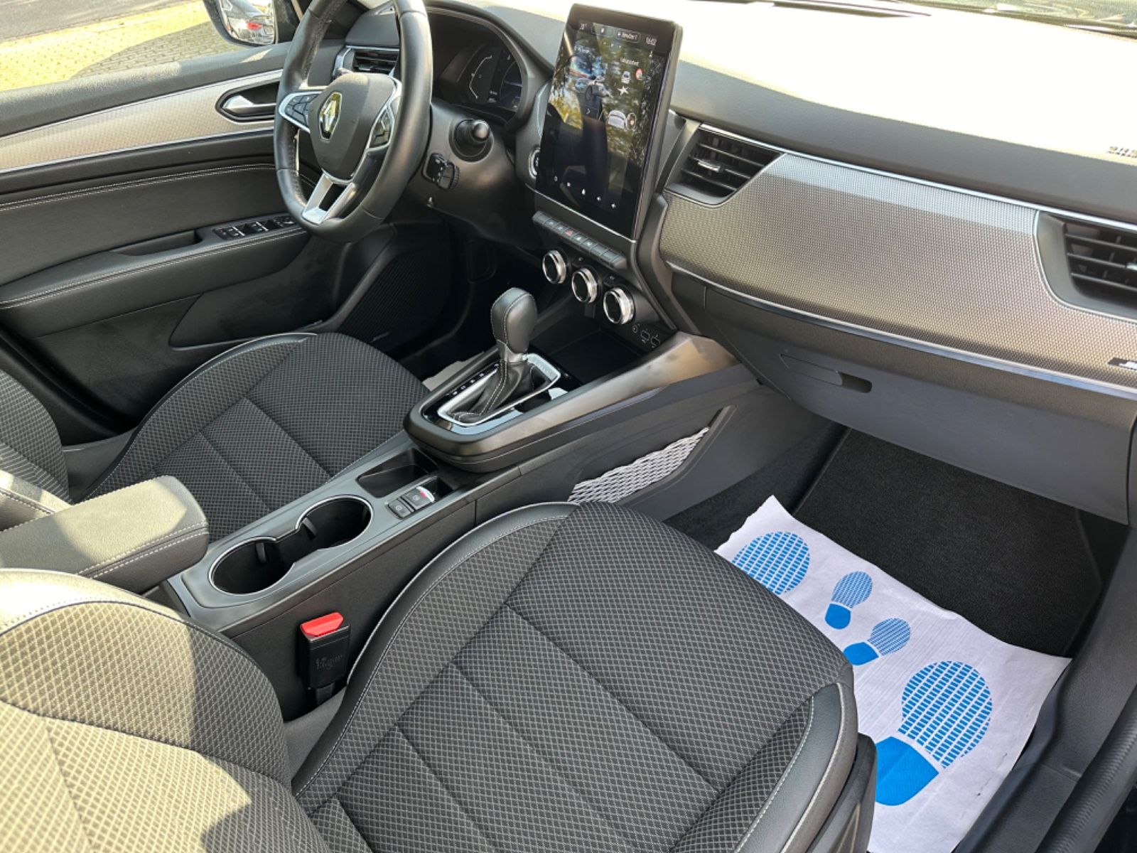 Renault Arkana E-Tech Intens - Samsaru's Car Outlet