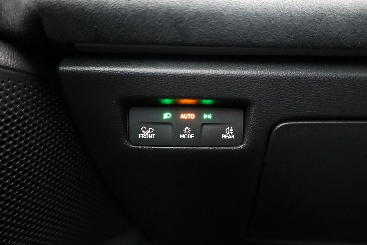 Volkswagen Passat Variant TDI DSG 4M R-LINE, Pano, AHK, IQ.