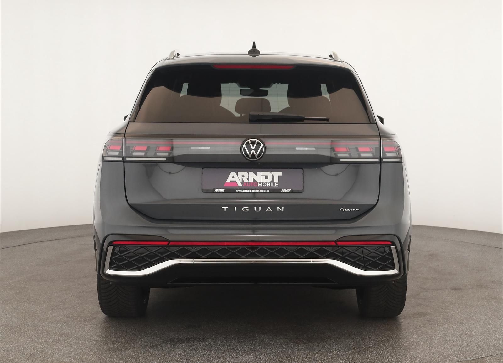 Volkswagen Tiguan 2.0 TDI 4M DSG R-Line Leder Pano Navi 360