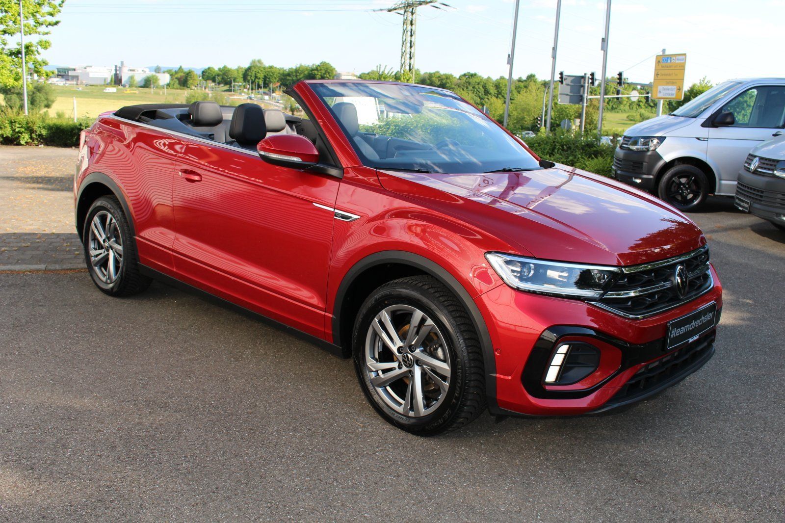 Volkswagen T-Roc 1.5 TSI DSG R-Line - Samsaru's Car Outlet