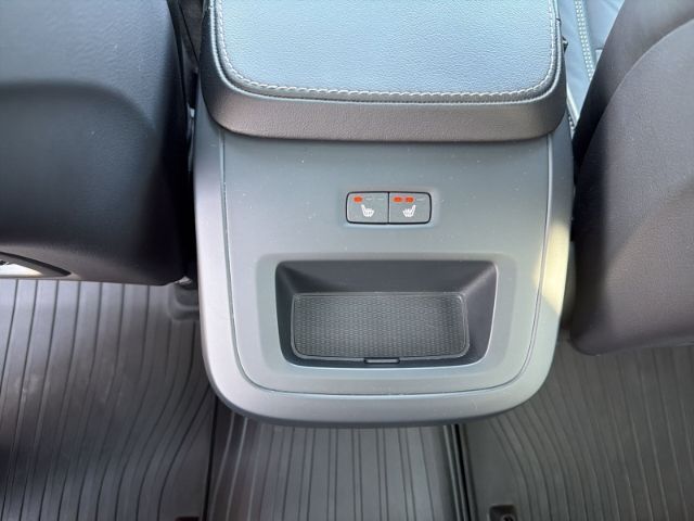 Volvo XC90 B5 Plus Dark AWD 7-Sitzer Luftfahrw. Panora