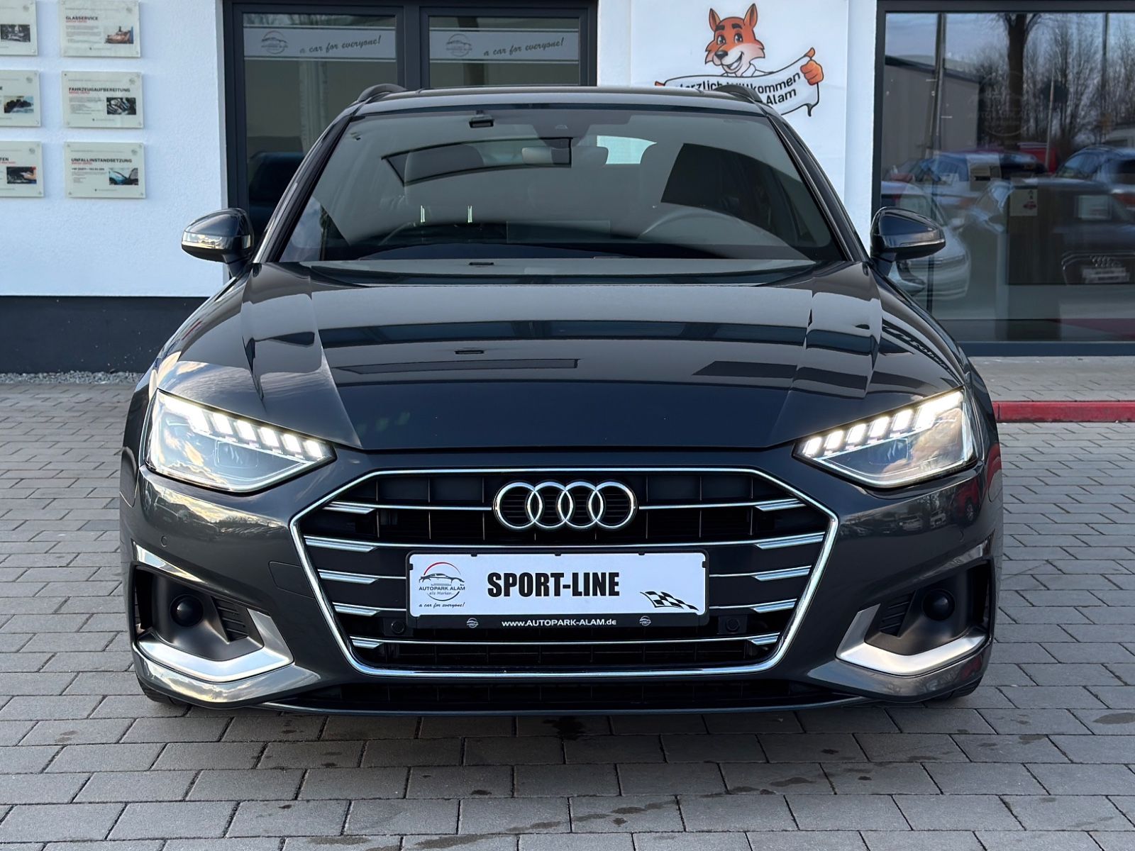 Audi A4 Av.40 TDI advanced S-Tr. - Samsaru's Car Outlet