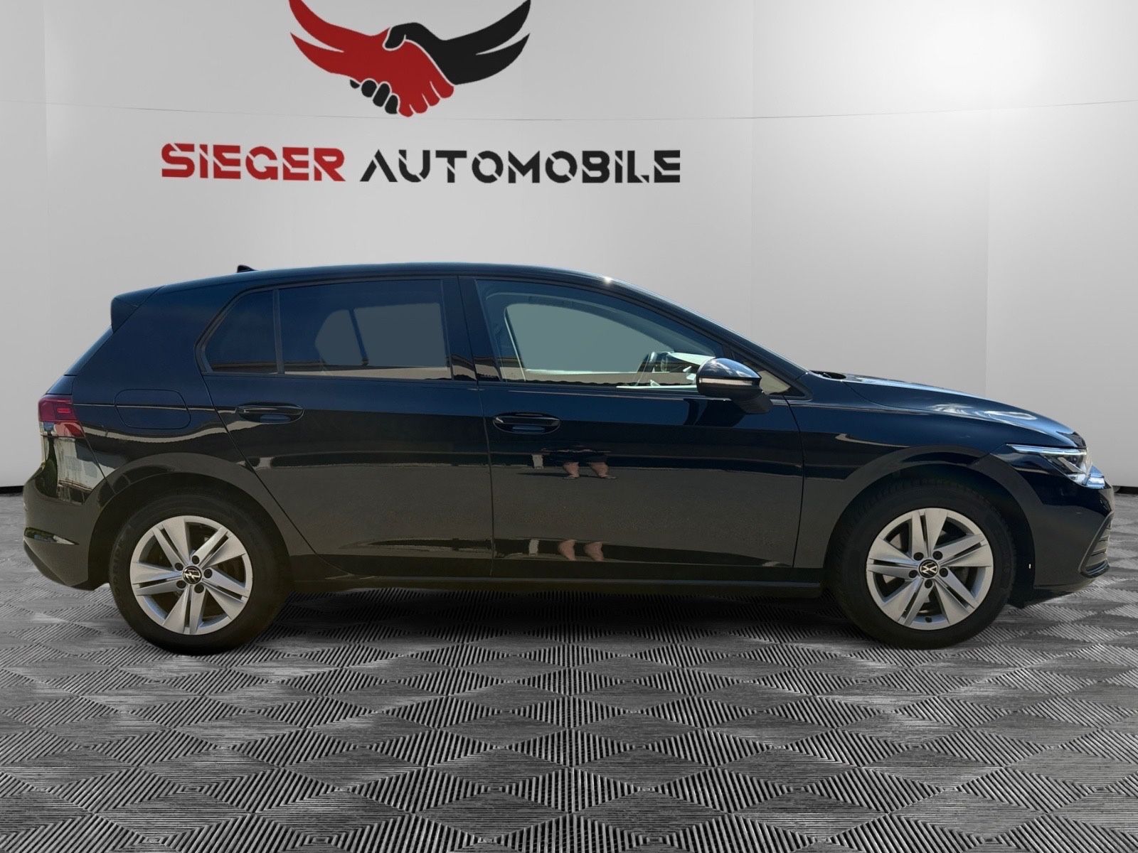 Volkswagen GOLF VIII 2.0 TDI DSG LIFE - Samsaru's Car Outlet