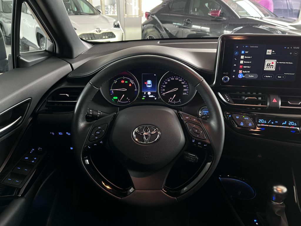 Toyota C-HR 2.0 Hybrid - Samsaru's Car Outlet