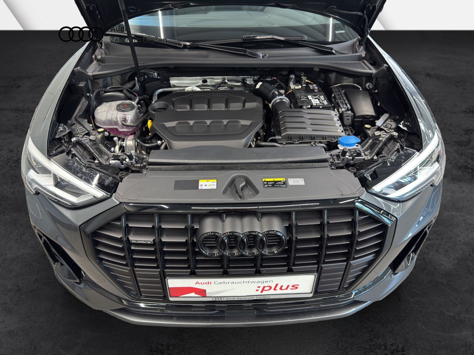 Audi Q3 40 TFSI quattro S line Black - Samsaru's Car Outlet