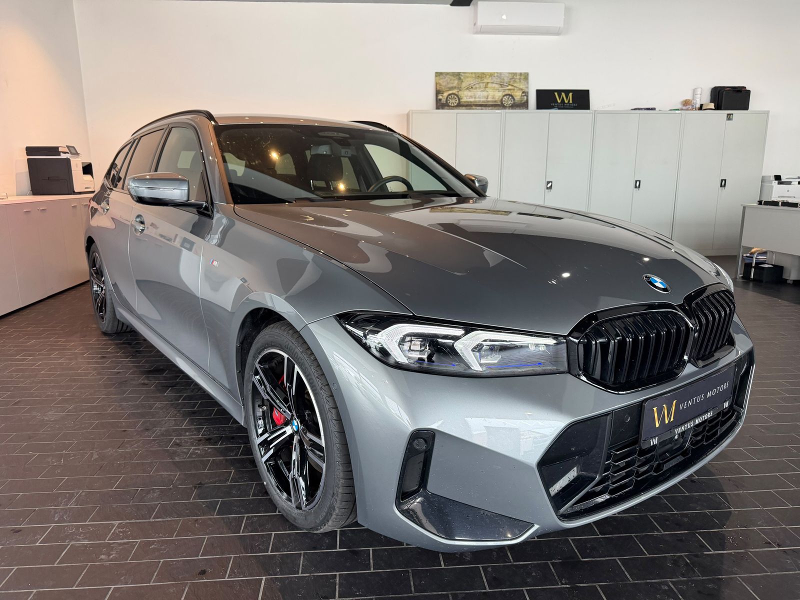 BMW 320 d xDrive *M-Sport PRO*NAVI*LED*ACC*Lane*