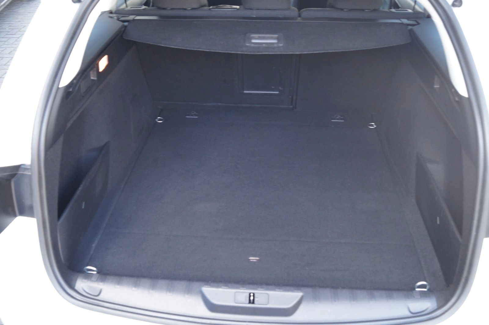 Peugeot 308 SW - Samsaru's Car Outlet