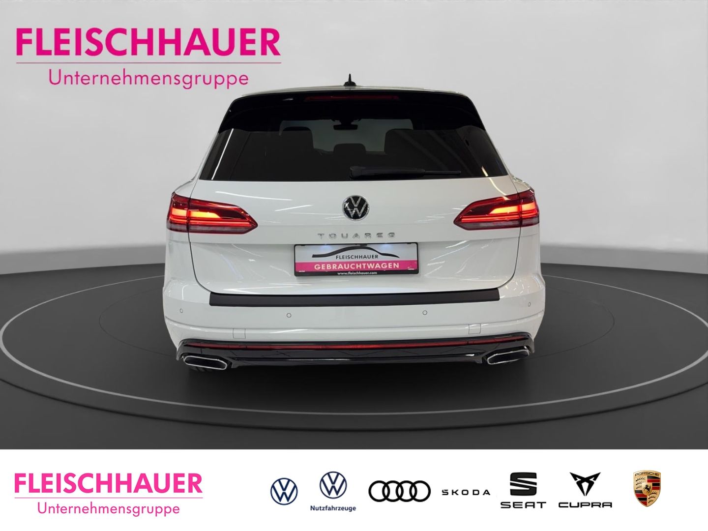 Volkswagen Touareg 3.0 TDI V6 4M R-Line - Samsaru's Car Outlet