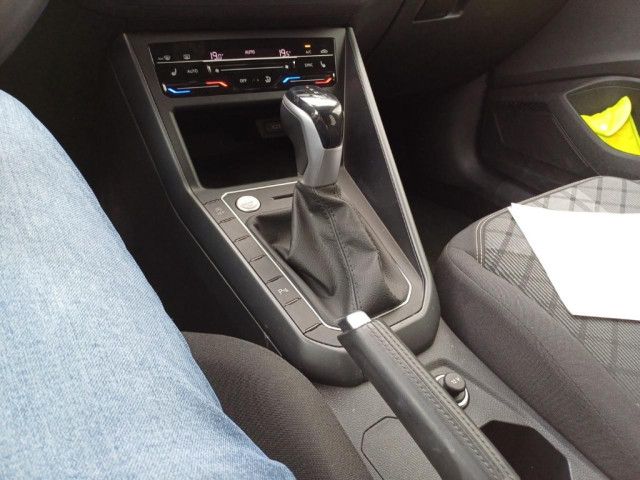 Volkswagen Taigo 1.5 TSI DSG R-Line - Samsaru's Car Outlet