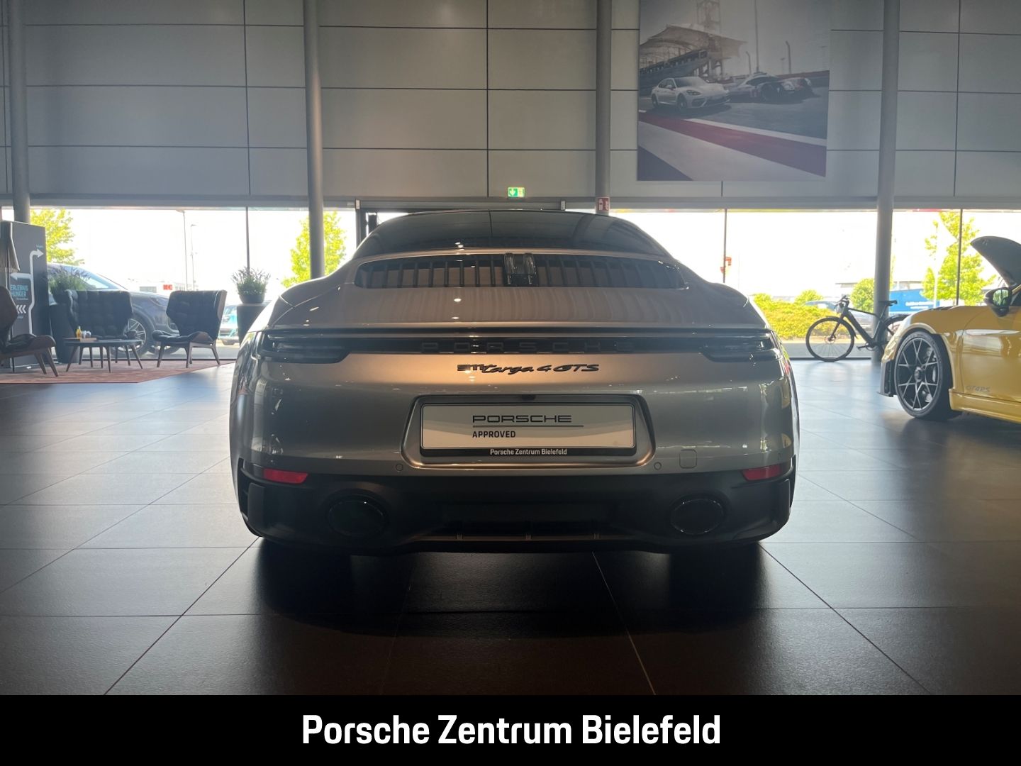 Porsche 992 911 Targa 4 GTS BOSE Sportabgasanlage LED