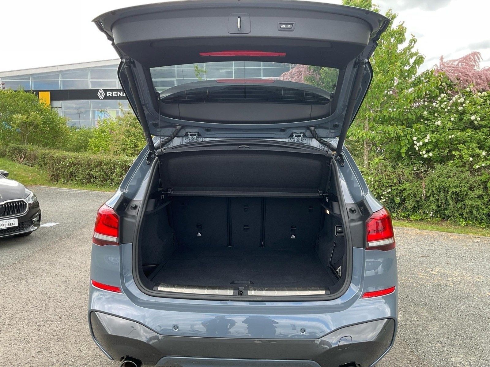 BMW X1 xDrive 20 i M Sport - Samsaru's Car Outlet