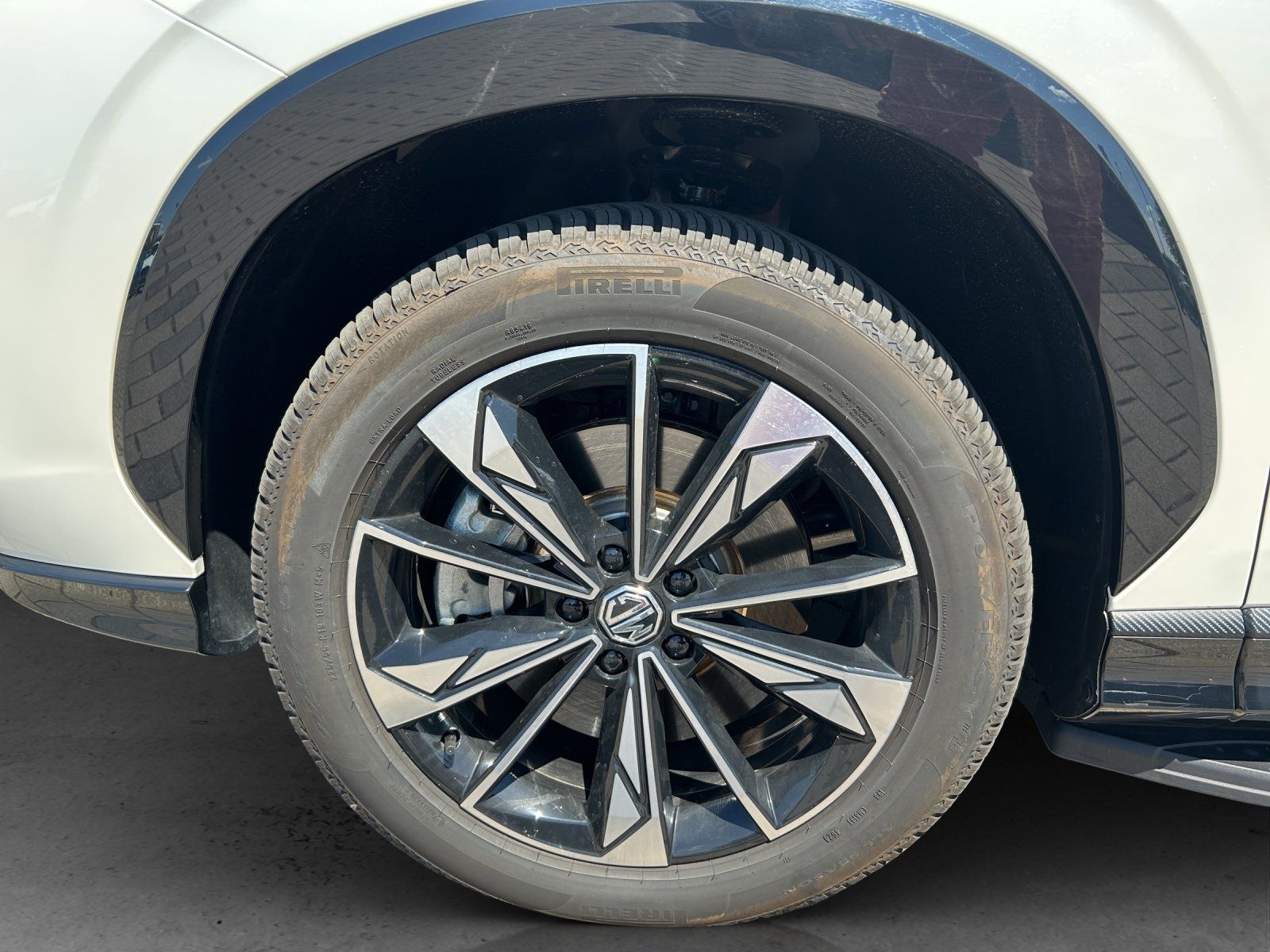 MG HS Luxury PHEV AT