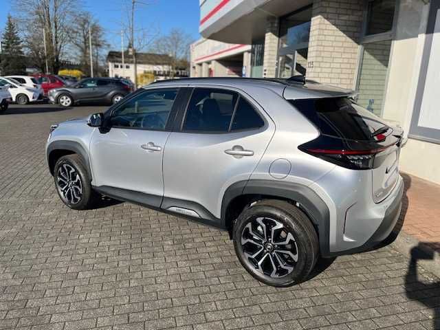 Toyota Yaris Cross Style 'Teamplayer' 1.5 Hybrid - Navi