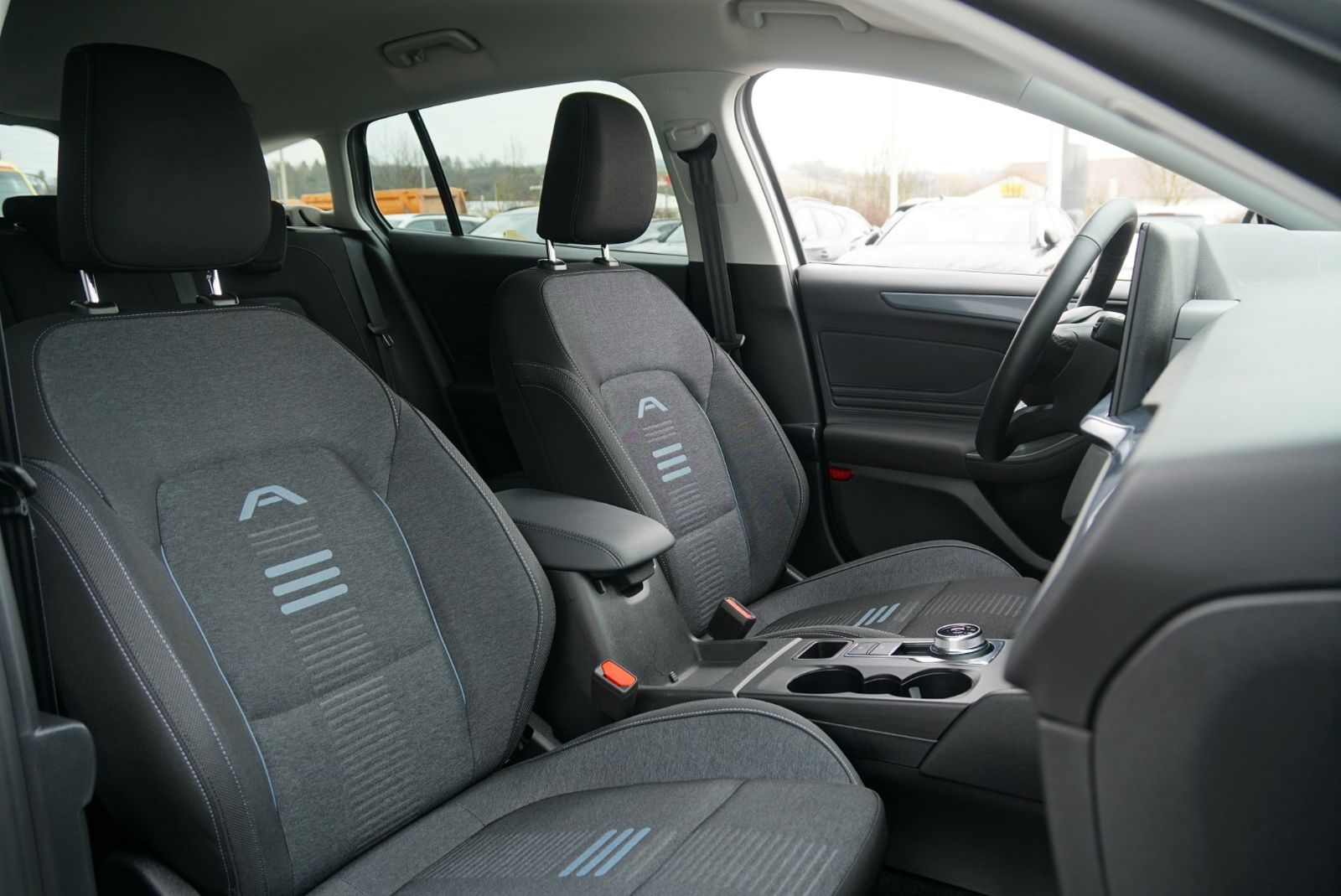 Ford Focus Turnier Aut. Active *Garantie*ACC*LED*