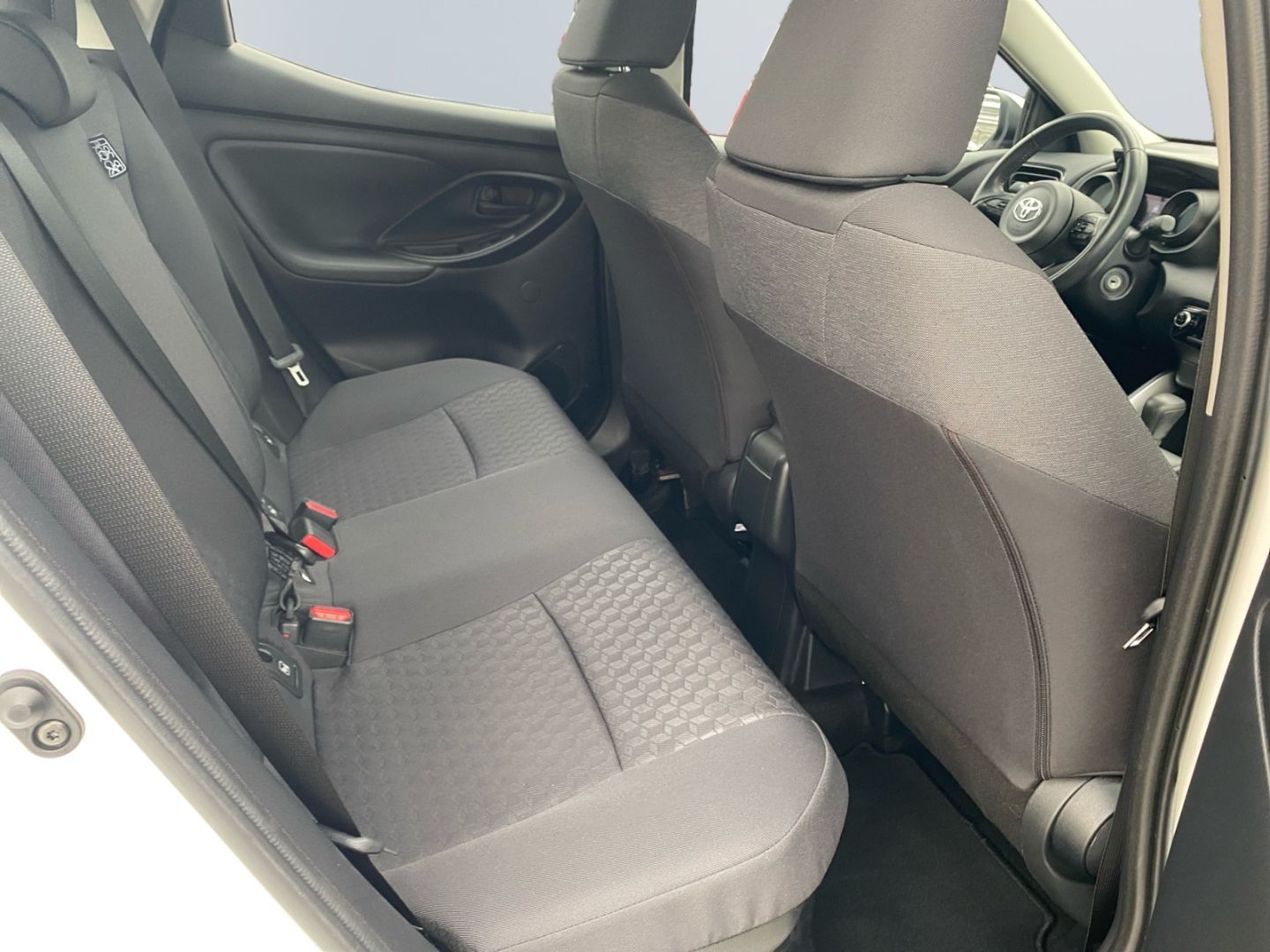 Toyota Yaris Hybrid 1.5 VVT-i - Samsaru's Car Outlet