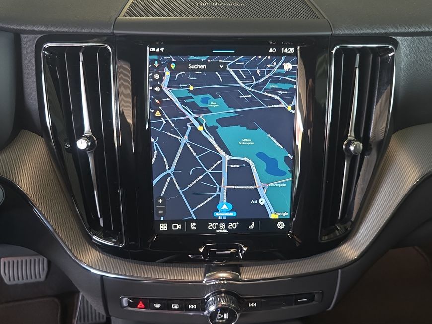 Volvo XC60 B5 B AWD Plus Dark