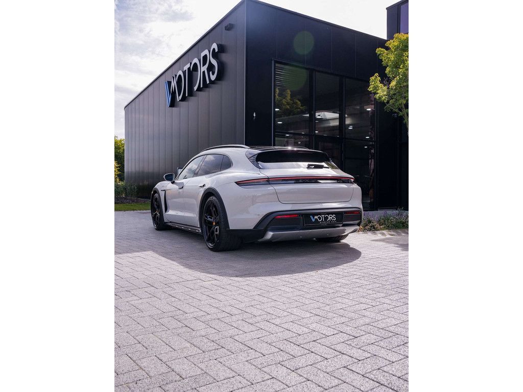 Porsche Taycan Cross Turismo 4S 93.4 kWh - ACC - Bose -
