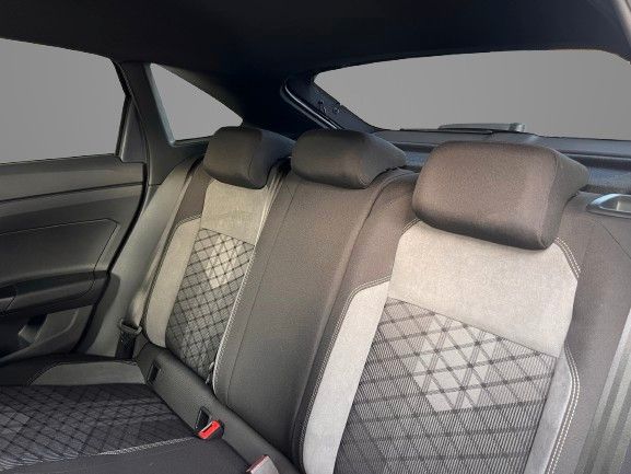 Volkswagen Taigo R-Line - Samsaru's Car Outlet