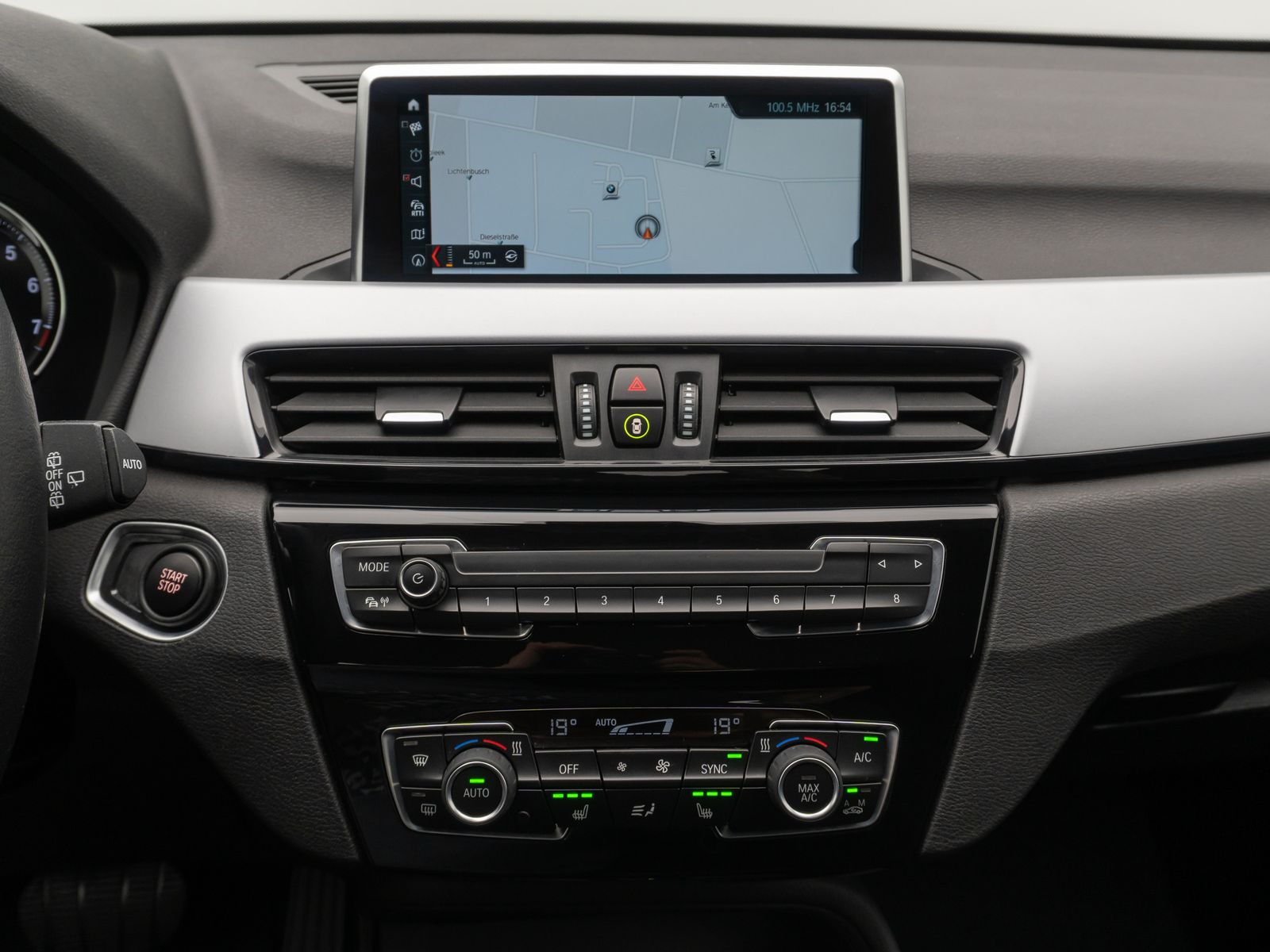 BMW X1 xD25e - Samsaru's Car Outlet