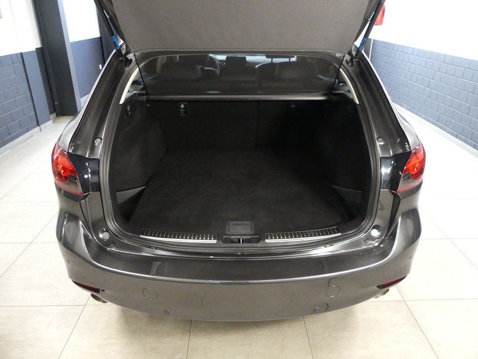 Mazda 6 2.0 Exclusive Line - LED - 1. Hand - HU neu -